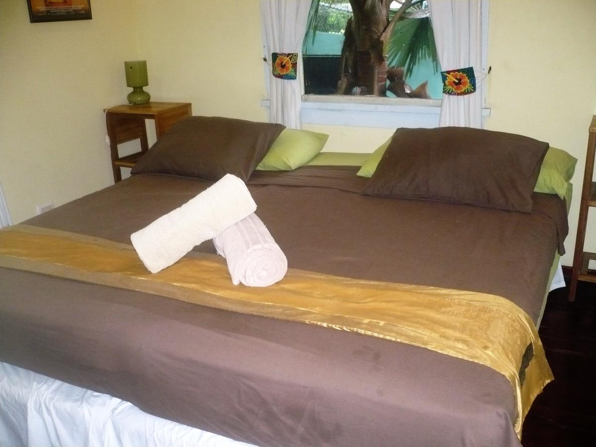 Dos Palmitos Bed And Breakfast Kota Panama Bagian luar foto